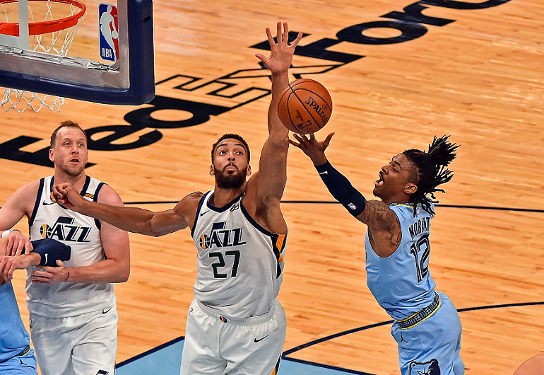 贾伦杰克逊高效输出灰熊大胜火箭收获四连胜