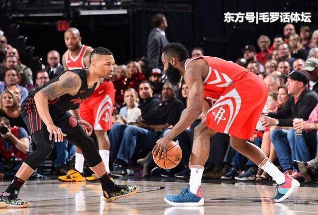 克莱蒙主场气势如虹,边路突破传中造就大胜局